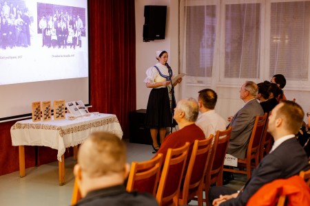 Foto: Uvedenie knihy Vtedy to tak bývalo – Zo života obcí Brezany a Nedožery od autorky Bibiány Krpelanovej 22