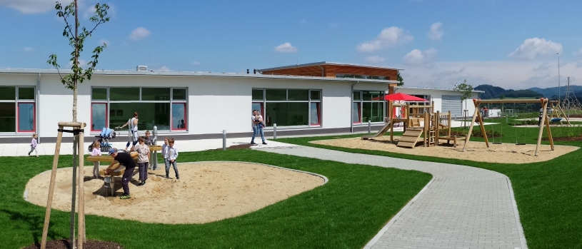 Foto a video: Brose Prievidza začalo s výstavbou škôlky