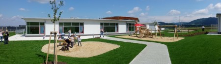 Foto a video: Brose Prievidza začalo s výstavbou škôlky 0
