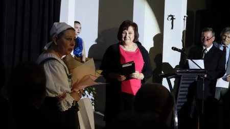 Foto a video: Ocenenie za prínos kultúrnej obci si za rok 2022 na hornej Nitre prevzali desiatky laureátov 17