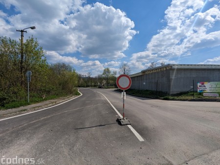 Foto: Cesta z obce Koš, ktorá vedie od Opatoviec nad Nitrou do obce Sebedražie mali dnes oficiálne otvoriť pre vodičov. Nestane sa tak 7