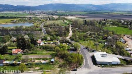 Foto: Cesta z obce Koš, ktorá vedie od Opatoviec nad Nitrou do obce Sebedražie mali dnes oficiálne otvoriť pre vodičov. Nestane sa tak 10