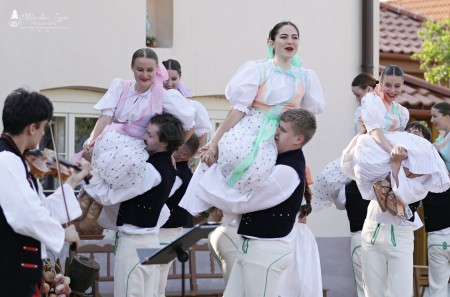 5. folklórny festival V poluskej dedine - folklórny súbor Jánošíček 2