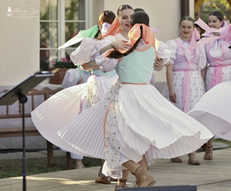 5. folklórny festival V poluskej dedine - folklórny súbor Jánošíček 9