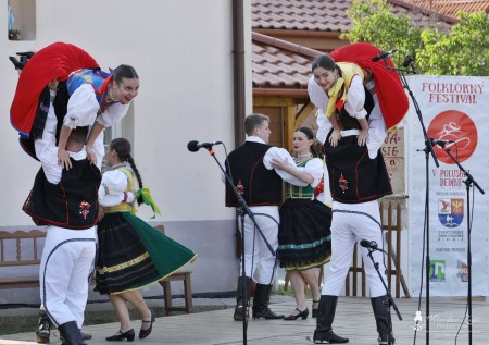 5. folklórny festival V poluskej dedine - folklórny súbor Jánošíček 11
