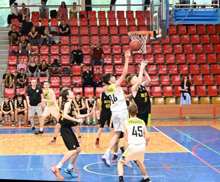 Foto a video: Majstrovstvá SR U14 - MBA Prievidza získali titul Majstra Slovenska 66