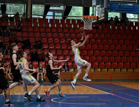 Foto a video: Majstrovstvá SR U14 - MBA Prievidza získali titul Majstra Slovenska 95