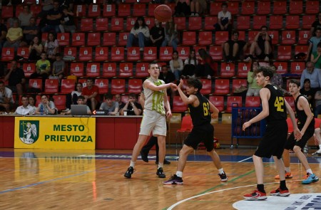 Foto a video: Majstrovstvá SR U14 - MBA Prievidza získali titul Majstra Slovenska 98