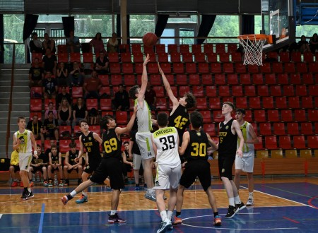 Foto a video: Majstrovstvá SR U14 - MBA Prievidza získali titul Majstra Slovenska 99