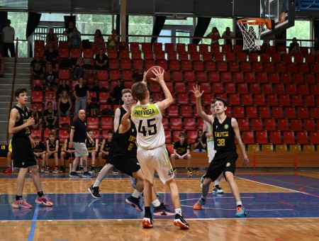 Foto a video: Majstrovstvá SR U14 - MBA Prievidza získali titul Majstra Slovenska 108