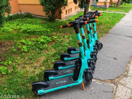 Foto a video: TIER dnes spustil v Prievidzi prevádzku s novými e-kolobežkami šiestej generácie 3