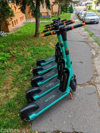 Foto a video: TIER dnes spustil v Prievidzi prevádzku s novými e-kolobežkami šiestej generácie 10