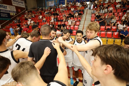 Foto: Dnes počas prípravného zápasu BC Prievidza slávnostne otvorili športovú halu v Prievidzi po rekonštrukcii palubovky 13