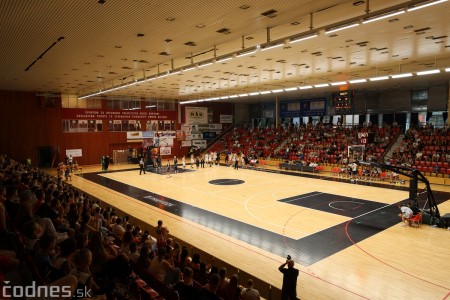 Foto: Dnes počas prípravného zápasu BC Prievidza slávnostne otvorili športovú halu v Prievidzi po rekonštrukcii palubovky 19