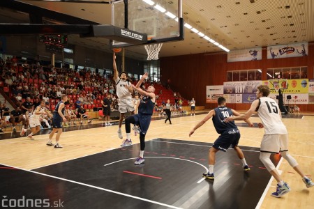Foto: Dnes počas prípravného zápasu BC Prievidza slávnostne otvorili športovú halu v Prievidzi po rekonštrukcii palubovky 24