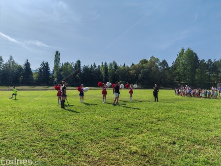 Foto: Dnes slávnostne otvorili zrevitalizovaný športový areál pri CVČ Prievidza. Prispel naň Juraj Kucka 21