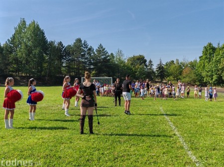 Foto: Dnes slávnostne otvorili zrevitalizovaný športový areál pri CVČ Prievidza. Prispel naň Juraj Kucka 22