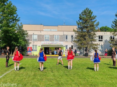 Foto: Dnes slávnostne otvorili zrevitalizovaný športový areál pri CVČ Prievidza. Prispel naň Juraj Kucka 23