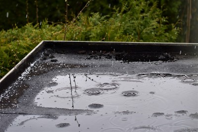 Ako udržiavať hydroizoláciu vašej plochej strechy, aby vám vydržala čo najdlhšie?