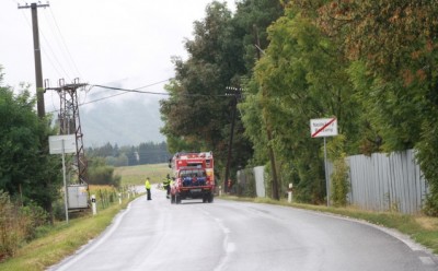 Video: Muža, ktorý mal skladovať odpad v Nedožeroch-Brezanoch (okres Prievidza), vzali do väzby