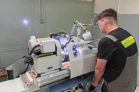 Foto: Na SOŠ Prievidza majú nové vybavenie učební a dielní odborného výcviku za 650 tisíc eur 5