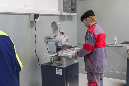 Foto: Na SOŠ Prievidza majú nové vybavenie učební a dielní odborného výcviku za 650 tisíc eur 9