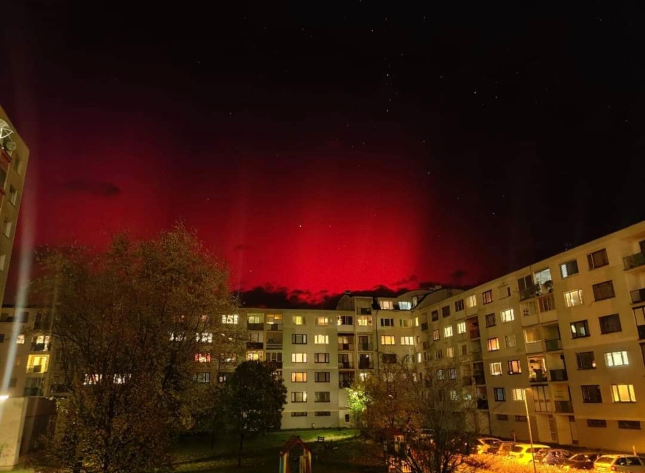 Foto: Aj v Prievidzi bolo dnes vidieť polárnu žiaru