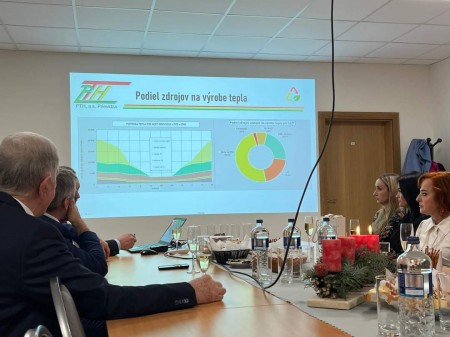 Mesto Prievidza už vykurujú cez nový zdroj tepla, ktorý pochádza z obnoviteľných zdrojov energie 2