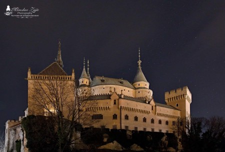 Bojnický zámok sa aj tento rok na hodinu ponorí do tmy 1