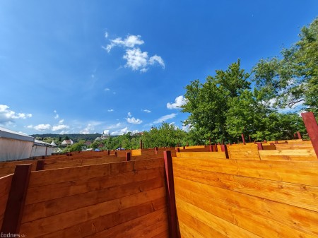 Foto: Nové veľké drevené bludisko Bojnice. 11