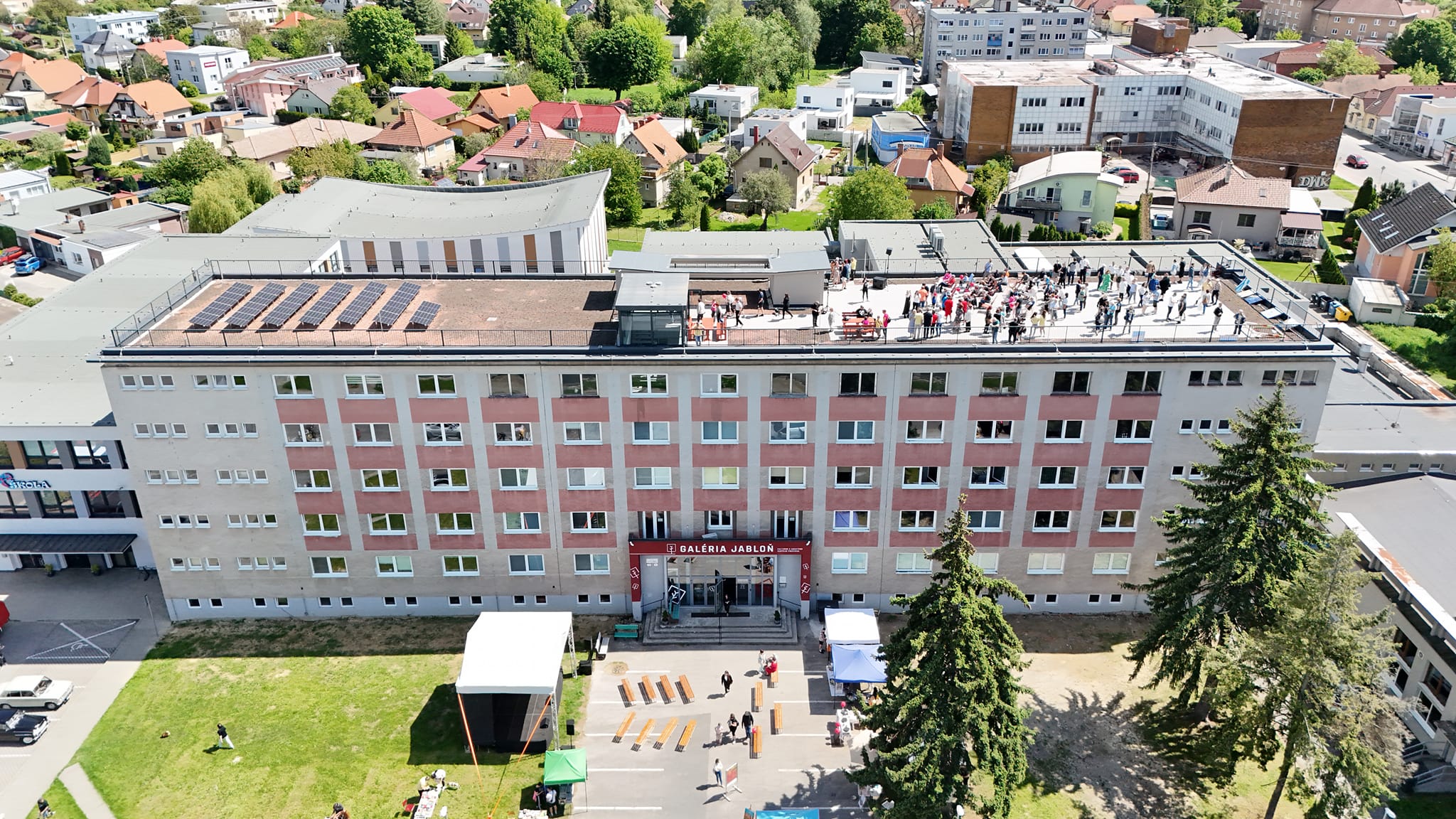 Foto a video: Nová vyhliadka na Galérii Jabloň otvorená