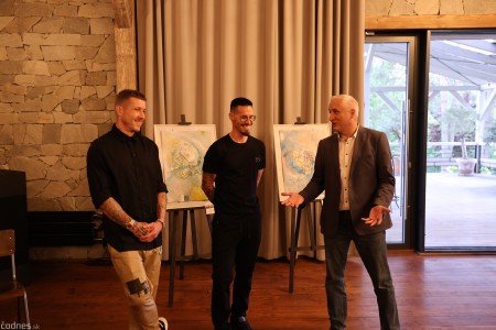Foto: Exkluzívnu druhú vernisáž PRO TEMPORE Romana Turcela a samostatný súbor obrazov PODAJME SI RUKY otvárali Juraj Kucka a Marek Hamšík 16
