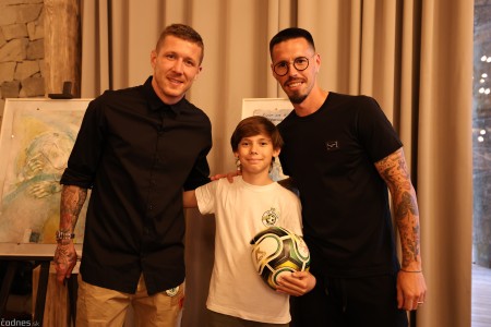 Foto: Exkluzívnu druhú vernisáž PRO TEMPORE Romana Turcela a samostatný súbor obrazov PODAJME SI RUKY otvárali Juraj Kucka a Marek Hamšík 29