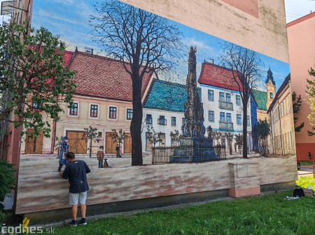Foto: Maľba z histórie mesta Prievidza od známeho umelca Ivana Jakušovského na sídlisku Zapotôčky v Prievidzi je hotová 0
