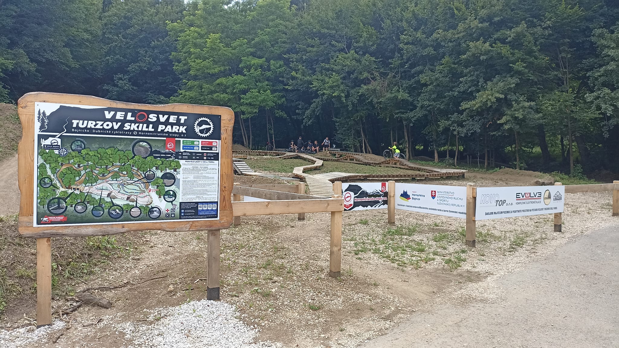 Foto: VELOSVET TURZOV SKILL PARK v Bojniciach je oficiálne otvorený