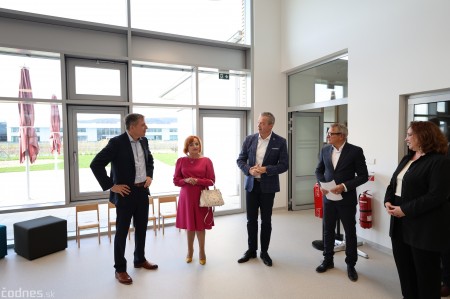 Foto: V Brose Prievidza dnes slávnostne otvorili novú škôlku 2