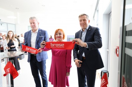 Foto: V Brose Prievidza dnes slávnostne otvorili novú škôlku 11