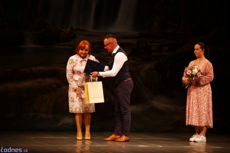 Foto: Oslavy 65. výročia založenia CVČ v Prievidzi včera pokračovali ďalším slávnostným galaprogramom, ktorý bol spojený s oceňovaním osobností. 16