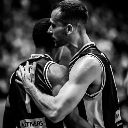 Foto: Nitra Blue Wings, si pripísala štvrtý triumf v sérii, keď uspela aj na palubovke účastníka  európskych súťaží BC Prievidza 80:63 5