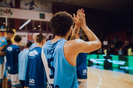 Foto: Nitra Blue Wings, si pripísala štvrtý triumf v sérii, keď uspela aj na palubovke účastníka  európskych súťaží BC Prievidza 80:63 8