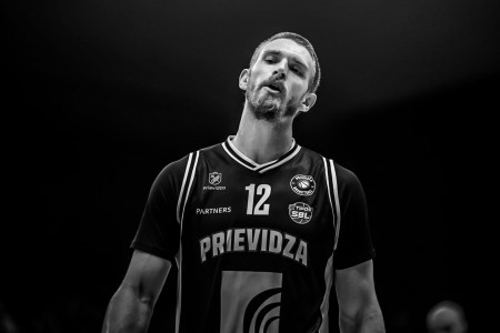 Foto: Nitra Blue Wings, si pripísala štvrtý triumf v sérii, keď uspela aj na palubovke účastníka  európskych súťaží BC Prievidza 80:63 9