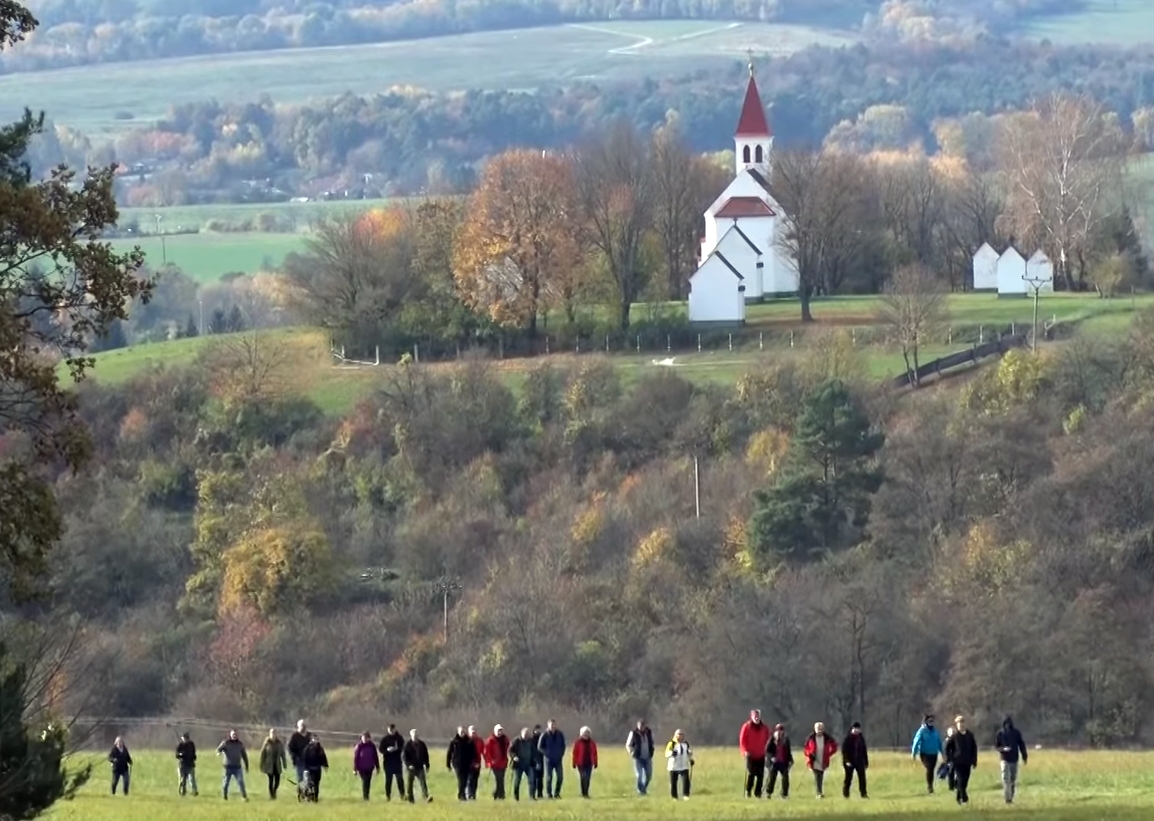 Video: V nedeľu slávnostne otvorili nový náučný chodník Solka-Vyšehrad (okres Prievidza)