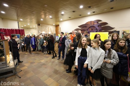 Dražbou diel na aukcii Vianočná  iskra verejnosť opäť podporí bojnickú nemocnicu a ZUŠ 19