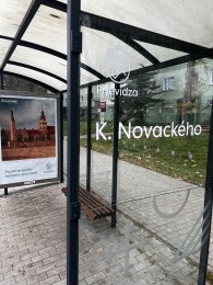 Foto: Jedinečná propagácia umenia na zastávkach MHD v Prievidzi 2