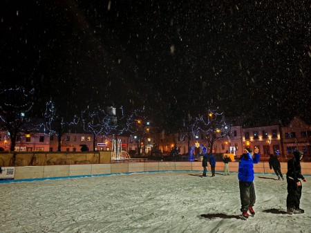 Otváracie hodiny klzisko na námestí v Prievidzi 2024 3