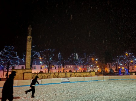 Otváracie hodiny klzisko na námestí v Prievidzi 2024 6
