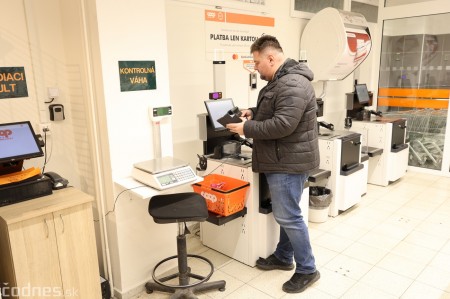Foto: Nákupy počas Vianoc bez obmedzení už aj v Handlovej. Do mesta prichádza COOP Jednota 24/7 12