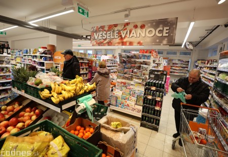 Foto: Nákupy počas Vianoc bez obmedzení už aj v Handlovej. Do mesta prichádza COOP Jednota 24/7 24