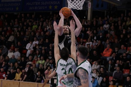 Foto: BC Prievidza uspela v 149. vydaní baníckeho derby nad Handlovou 12