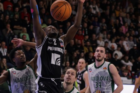 Foto: BC Prievidza uspela v 149. vydaní baníckeho derby nad Handlovou 13